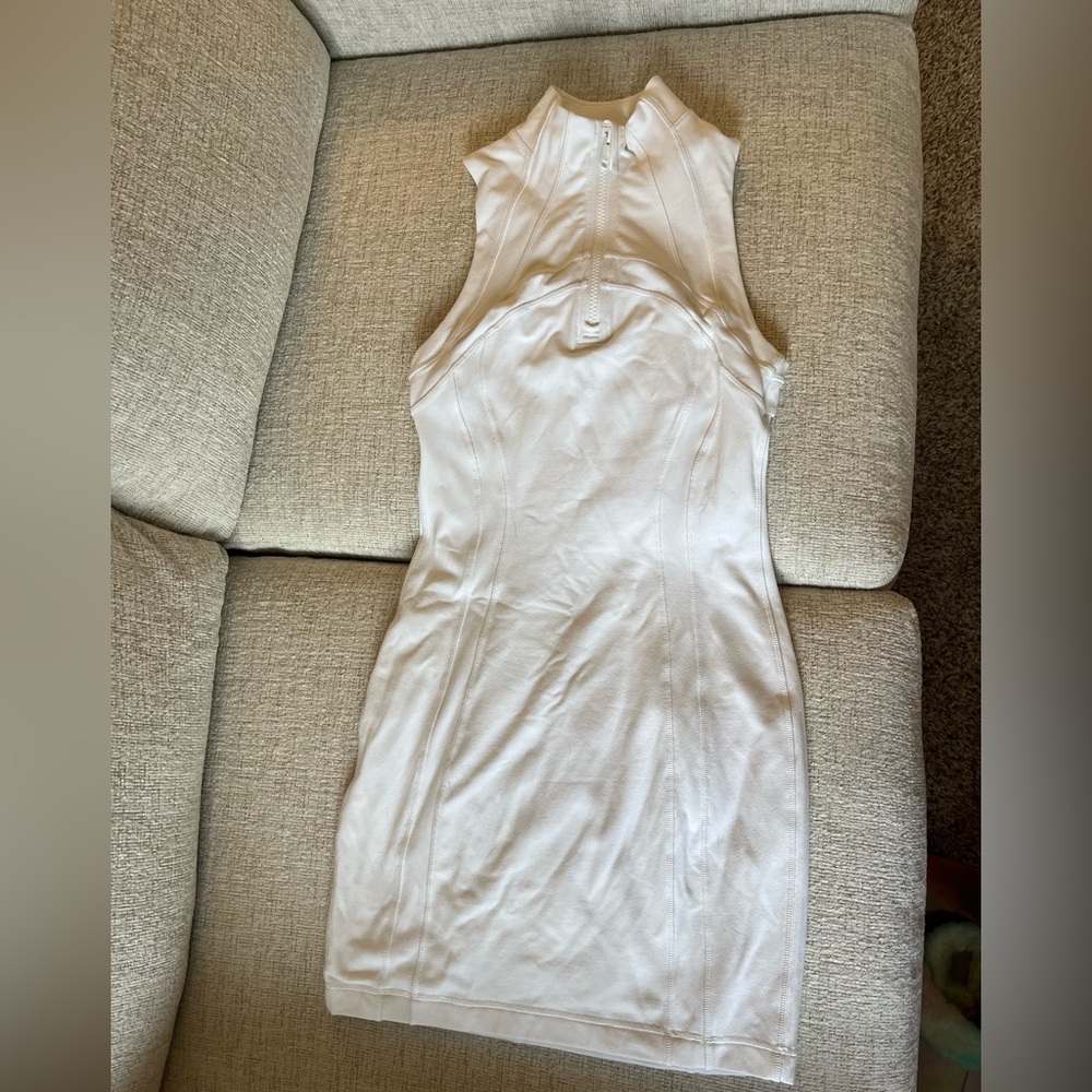 Lululemon define white dress